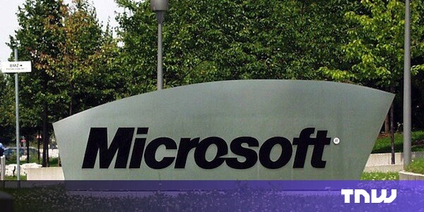 Microsoft offering free Windows Phone 7 handsets this weekend with AT&T contract