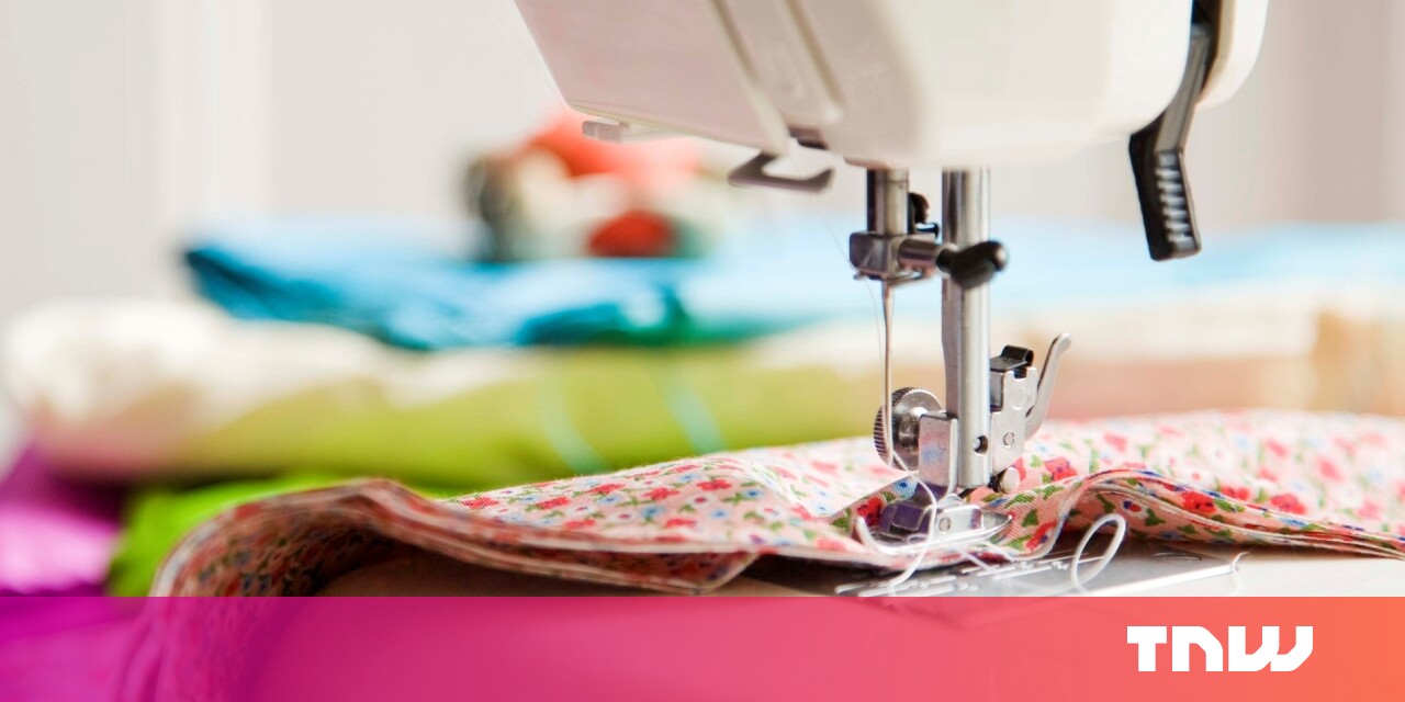 Фото с швейной машинкой зимой на улице