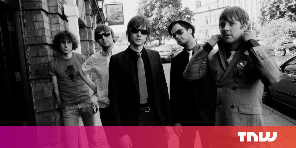 The Kaiser Chiefs band release their latest album in a brilliant stroke of social media - Social ...