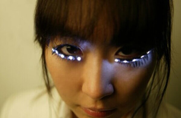 Attention Lady Gaga: your LED eyelashes have arrived