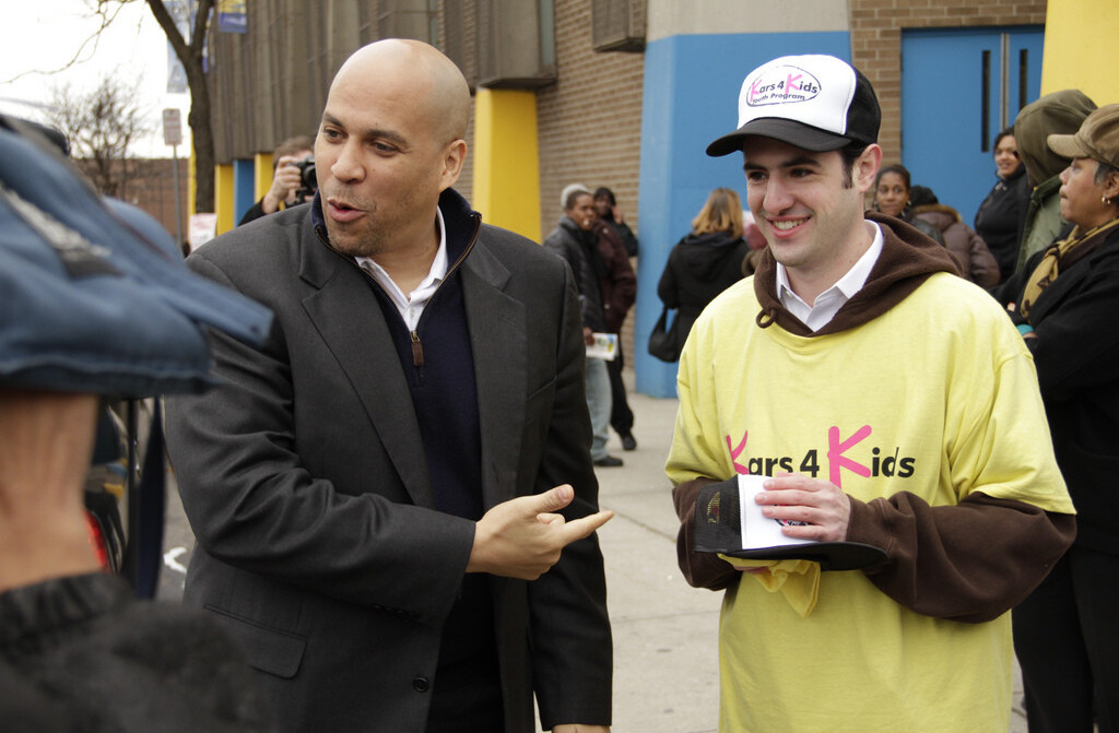 Newark NJ mayor Cory Booker takes to the web with a get fit challenge