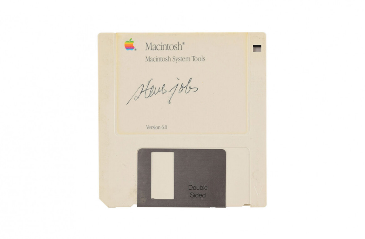 Floppy disk signed by Steve Jobs is up for auction and valued at $7,500