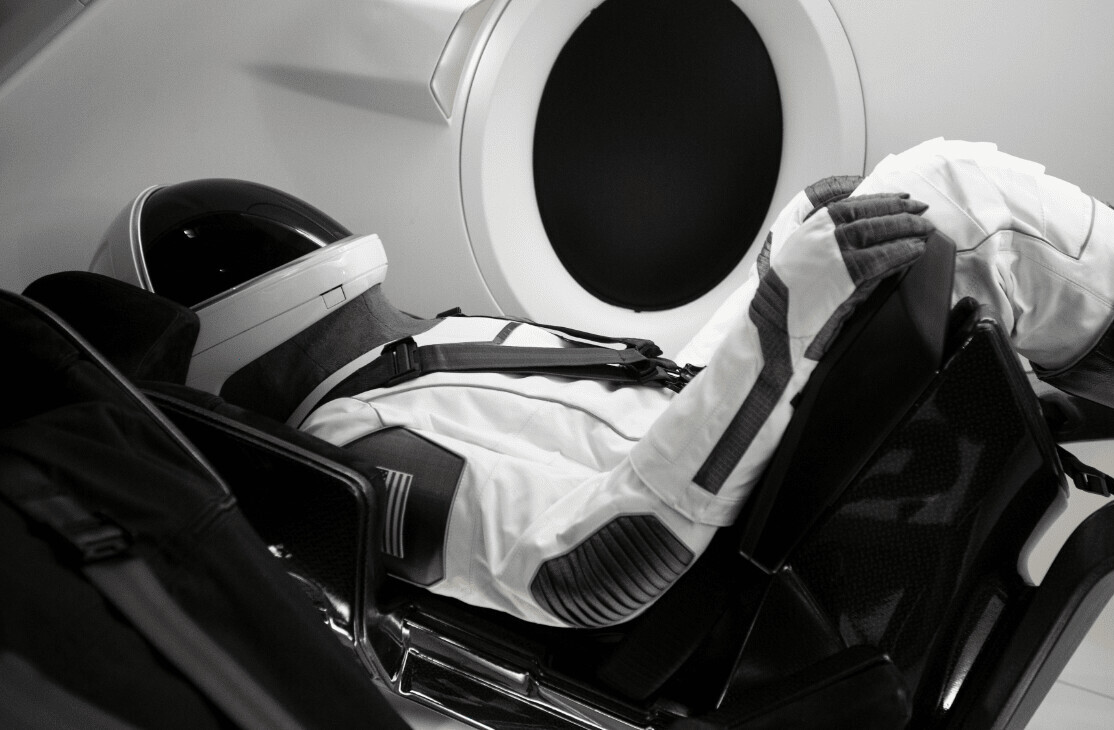 SpaceX will launch its first 4 tourists into orbit as soon as 2021