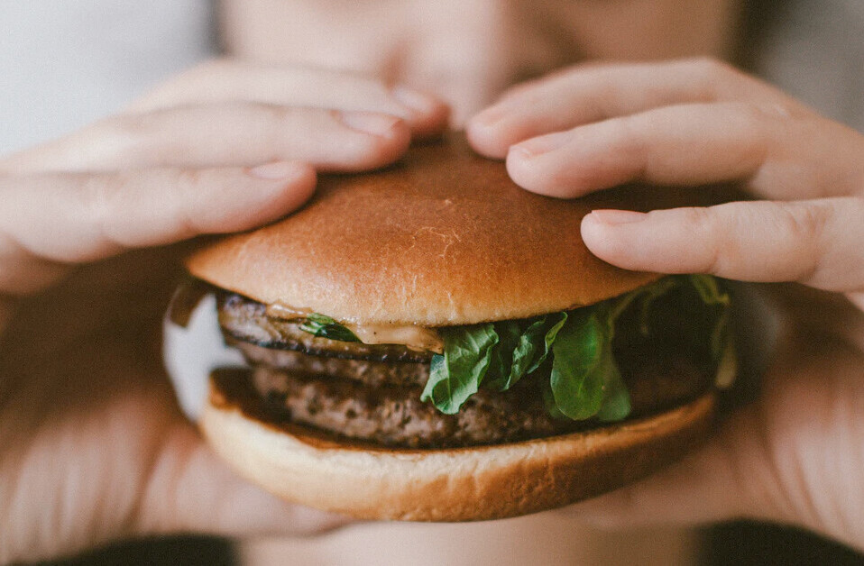 Here’s why you’ve got cravings even though you’re not hungry