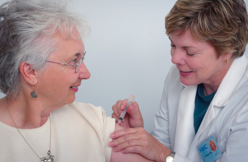 Maths has revealed how the COVID-19 vaccine should be distributed