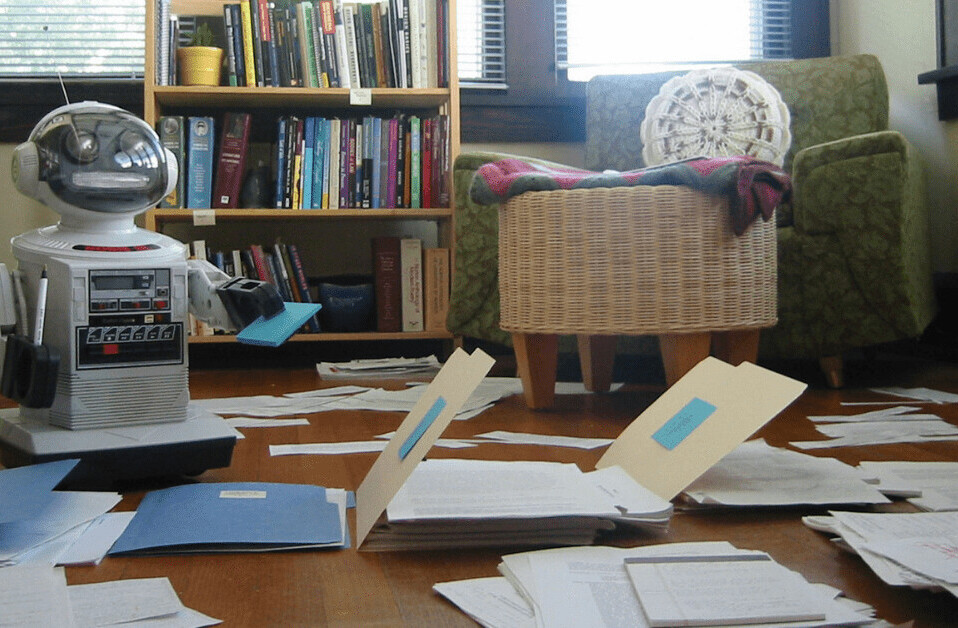 Who writes better essays: College students or GPT-3?