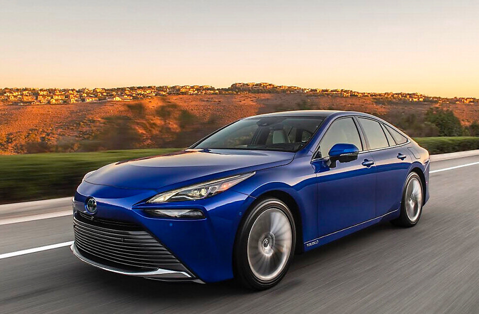 Toyota’s 2021 Mirai fuel cell EV is insanely cheap — but just for 2 more weeks