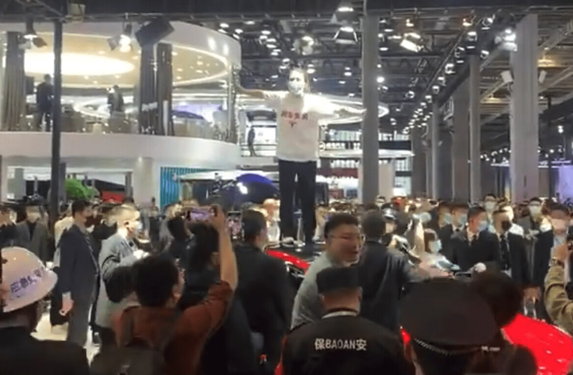 Tesla faces protesters over brake failures at Auto Shanghai