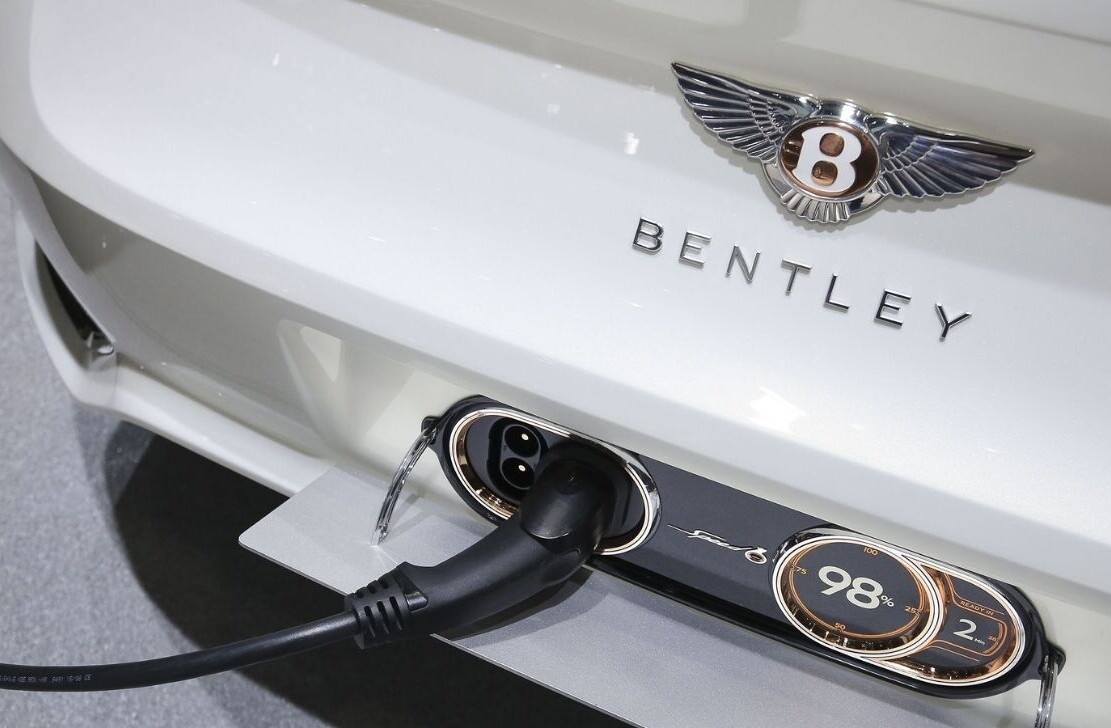 Bentley will electrify its cars starting 2025