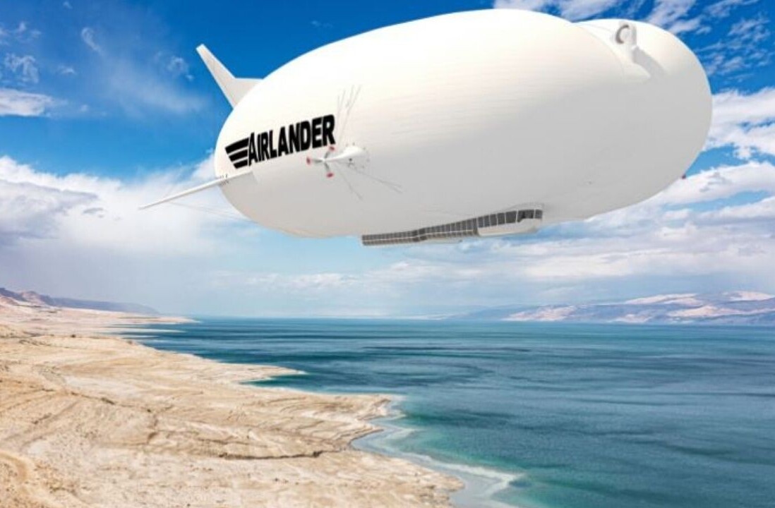 Blimps could reduce air travel CO2 emissions, but not without a cost
