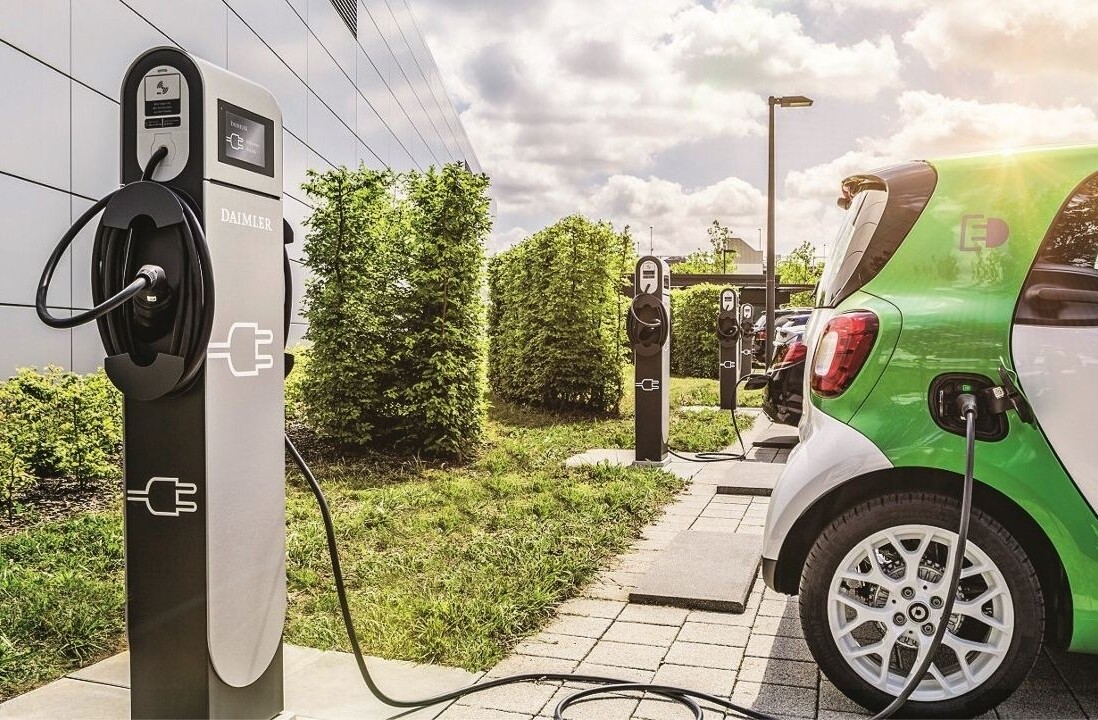 What the internet can teach us about EV adoption