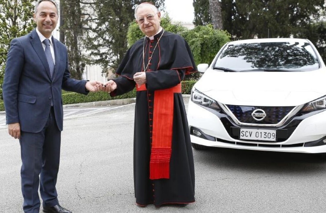 Dear EV makers, the pope doesn’t need ANY MORE electric popemobiles