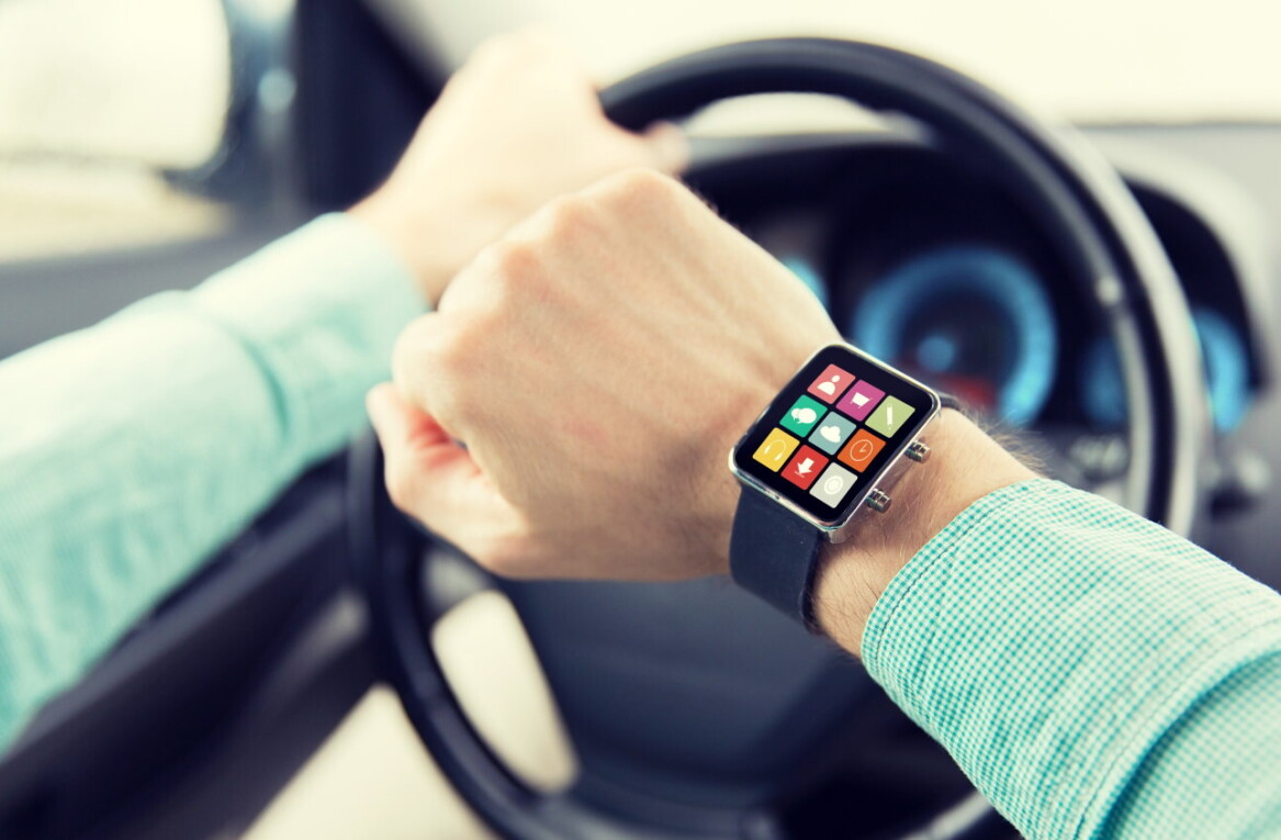 Smartwatches distract drivers more than phones