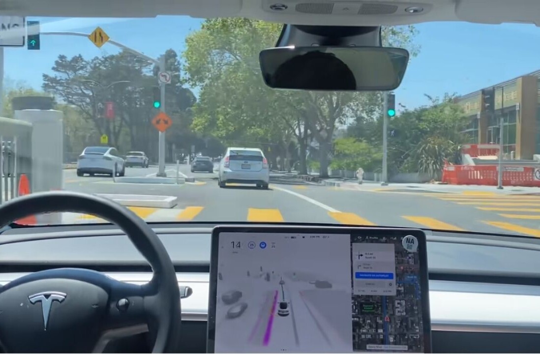 Watch a Tesla with the hyped FSD Beta 9 hurt an innocent bush