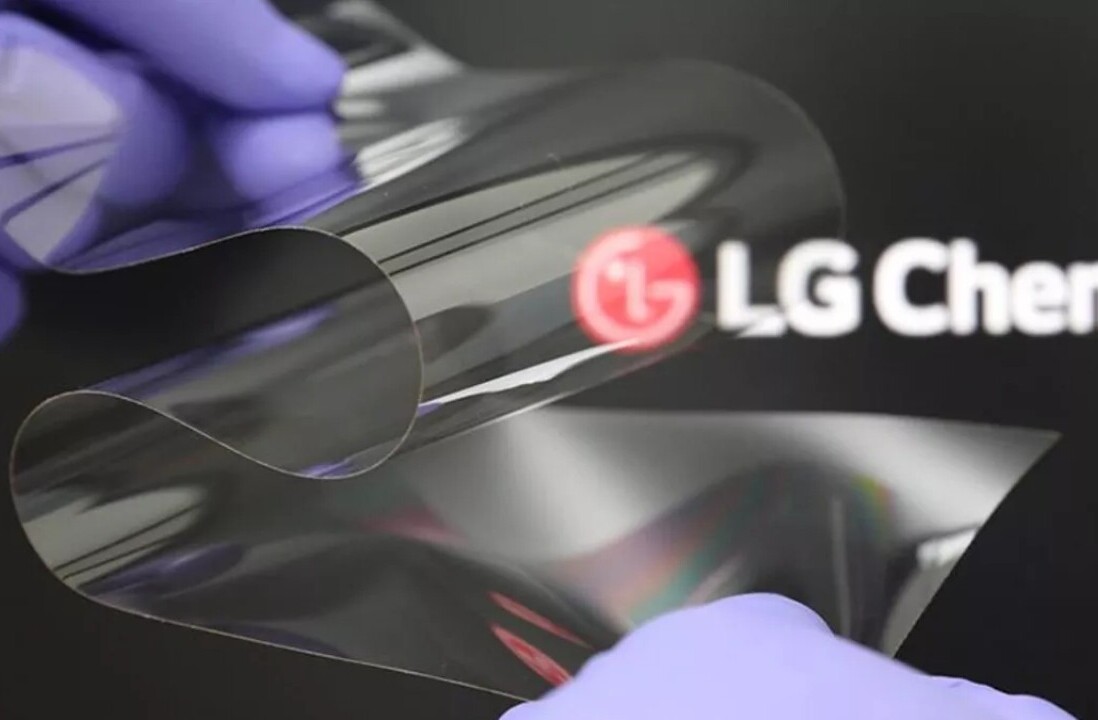 LG develops new material to fix annoying creases in foldables