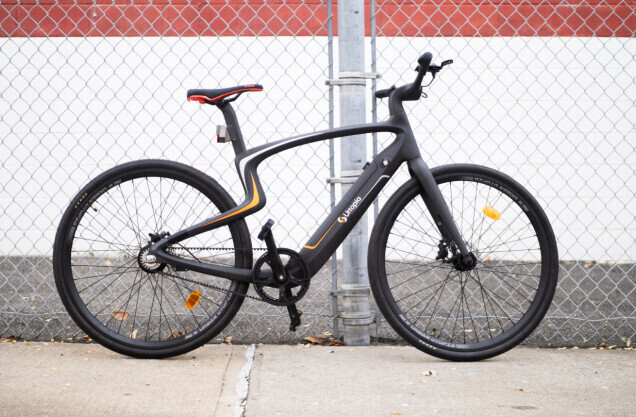 Hands-on: Urtopia’s 13 kg carbon fiber ebike promises big smarts