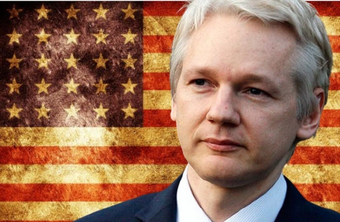 Julian Assange can be extradited to US, British judges rule