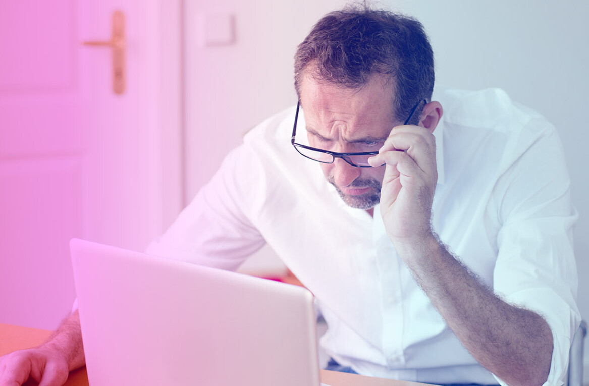 Language matters when Googling controversial people