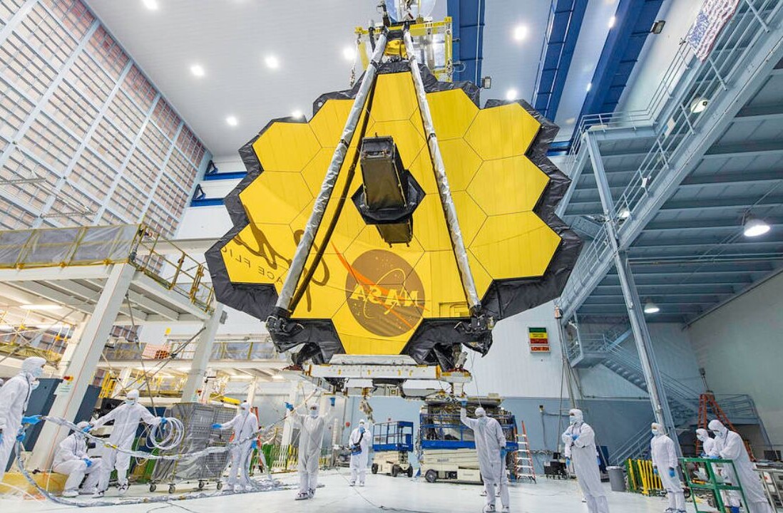 Why NASA chose gold-plated mirrors for the James Webb telescope