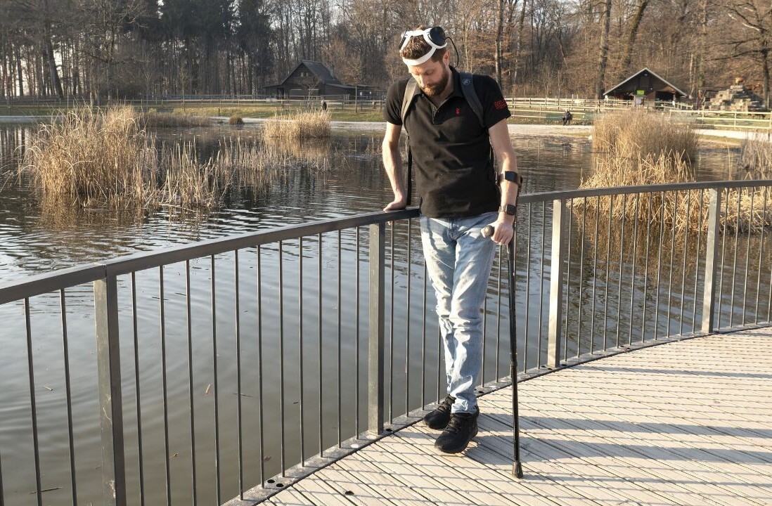 ‘Digital bridge’ between brain and spine enables paralysed man to walk again