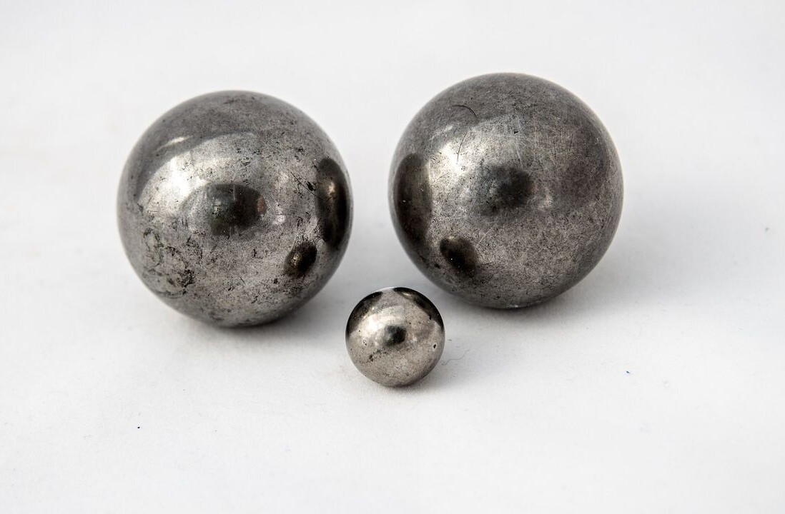Dutch students use iron balls for safe hydrogen storage and transport