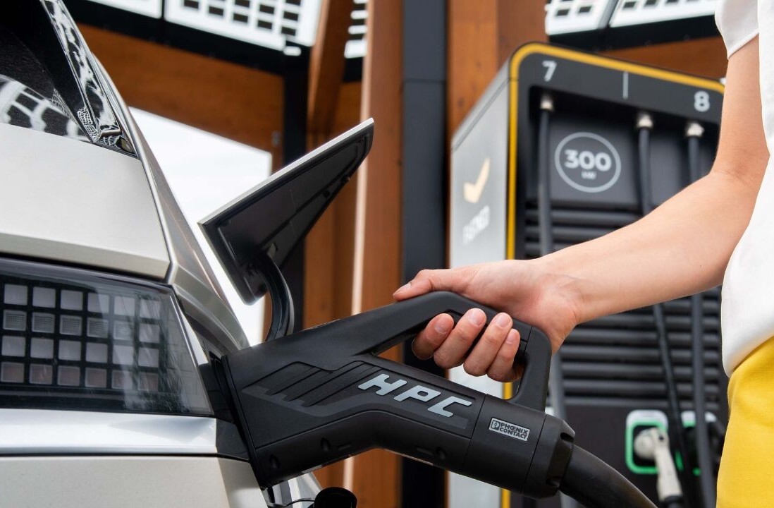 Dutch EV charging startup raises €27.5M to grow European network