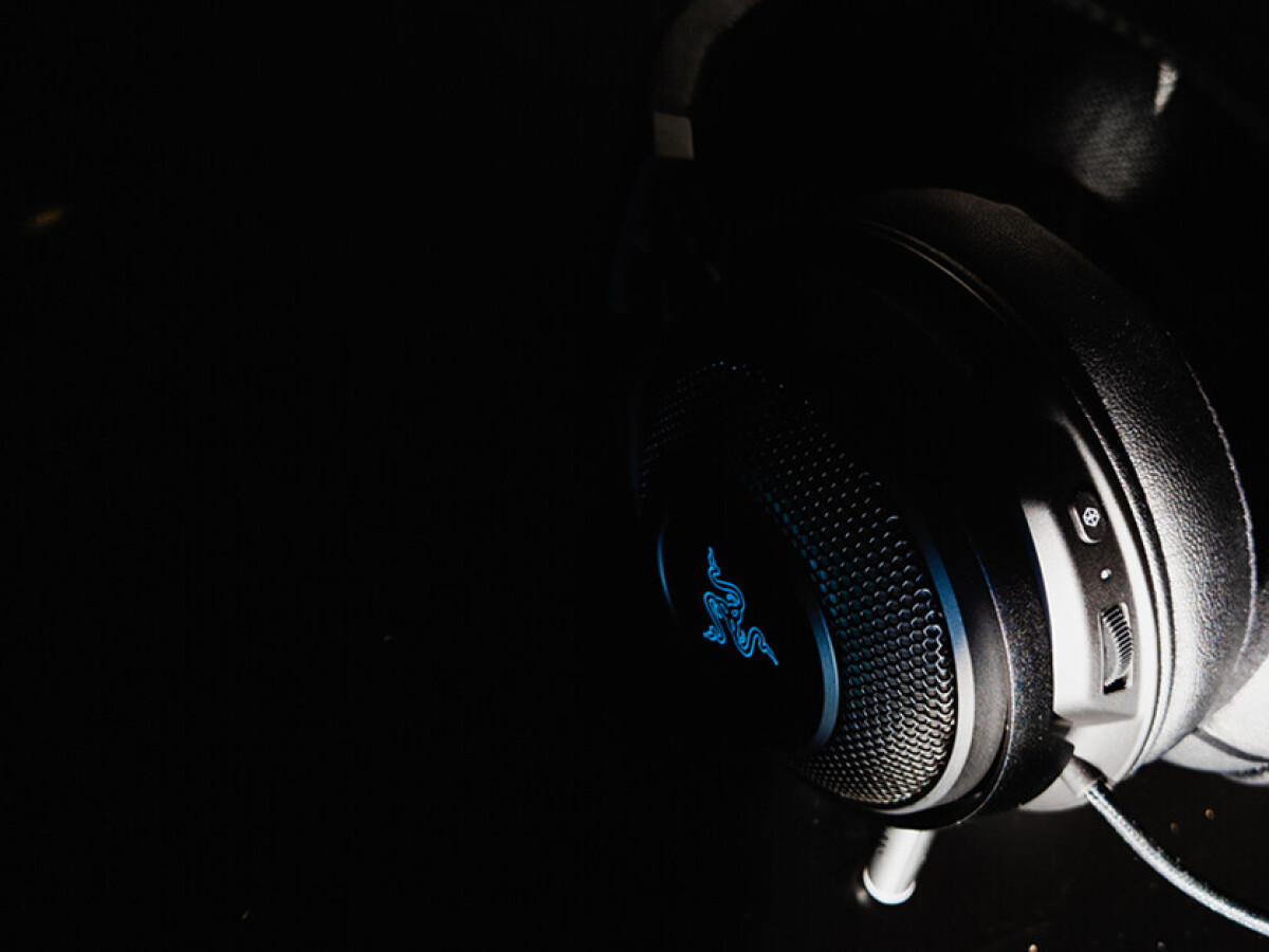 Razer S Kraken Ultimate Headset Sounds Just Alright But Feels Super Comfy Razer S Kraken Ultimate Headset Sounds Just Alright But Feels Super Comfy