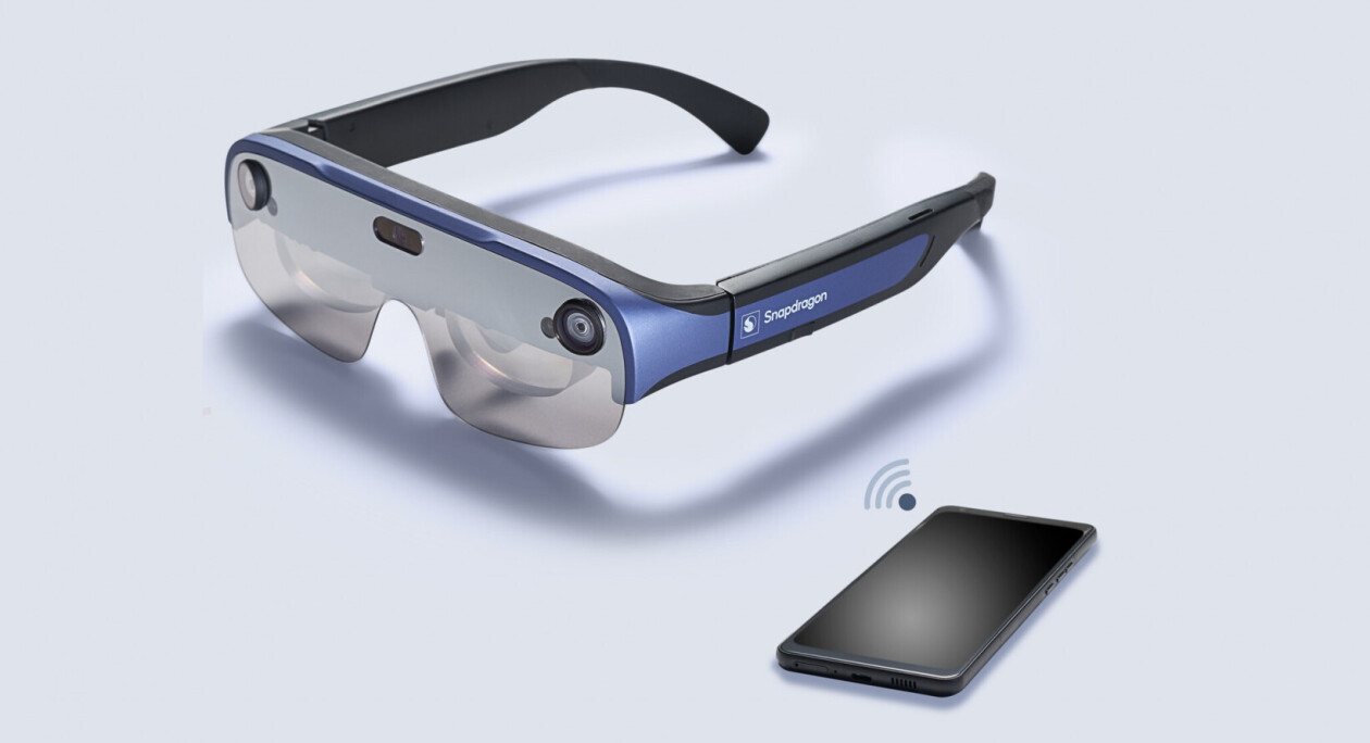 Qualcomm&#8217;s new AR Smart Viewer is sleek and wireless