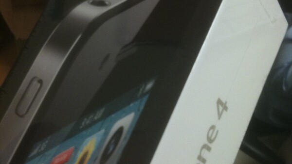 Some iPhone 4 Deliveries Are Happening Today [Pics + Videos]