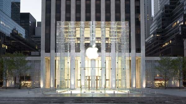 Apple is now storing and sharing data about your location. Here’s why you don’t care.