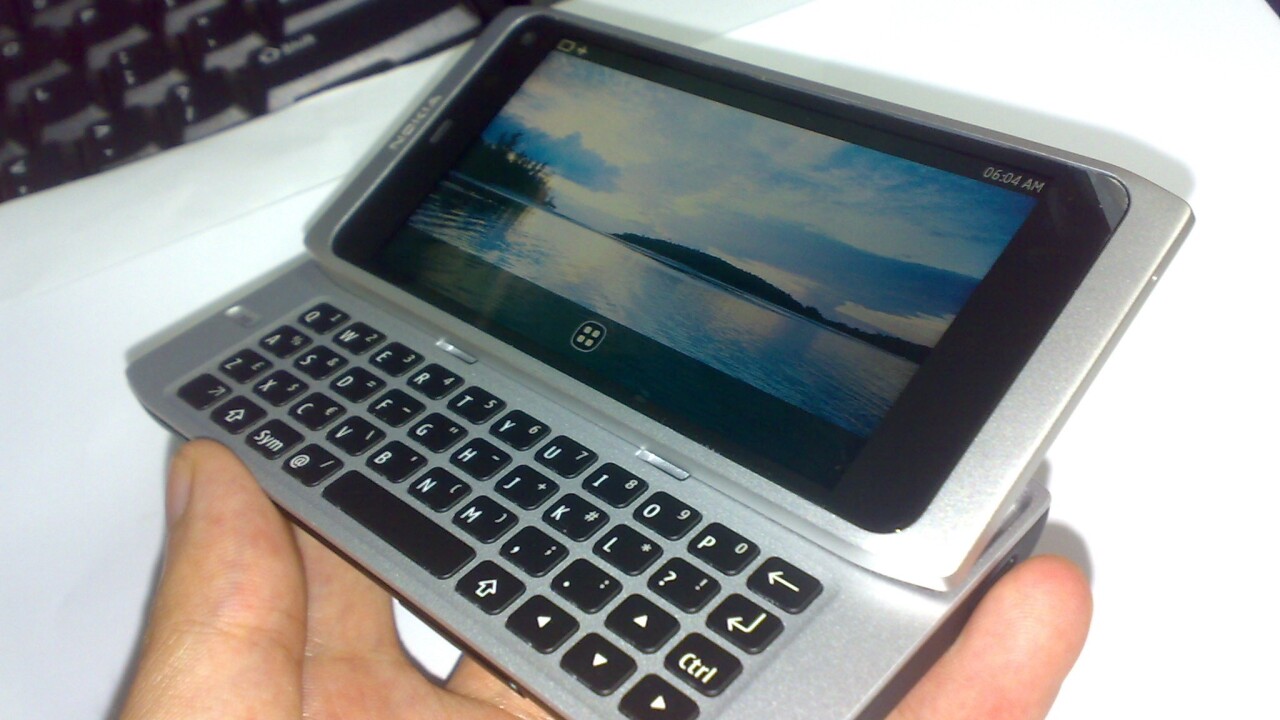 Nokia’s QWERTY-Slider N9 Leaks. MeeGo Powered And Shipping In December?