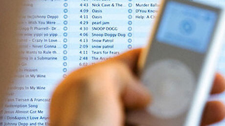 British digital music downloads pass 500 million mark