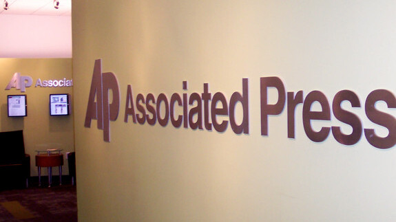 AP Begins Crediting Bloggers as News Sources