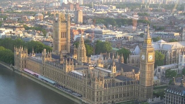 Facebook Places goes live for the UK