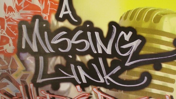 New Twitter design cuts out tweet source links in the stream, puts them in details pane