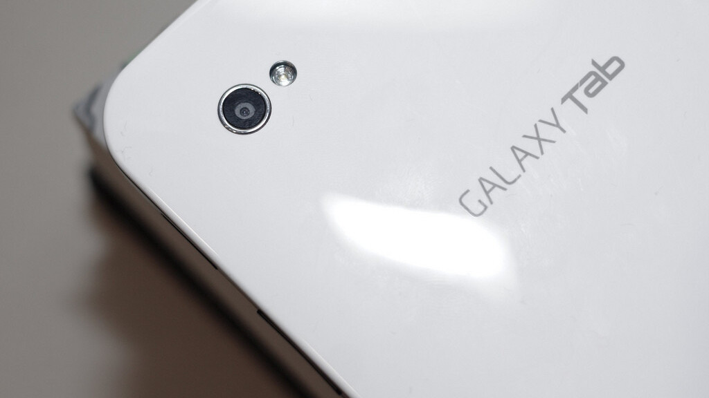 Samsung Sells 600,000 Galaxy Tab Devices At Launch