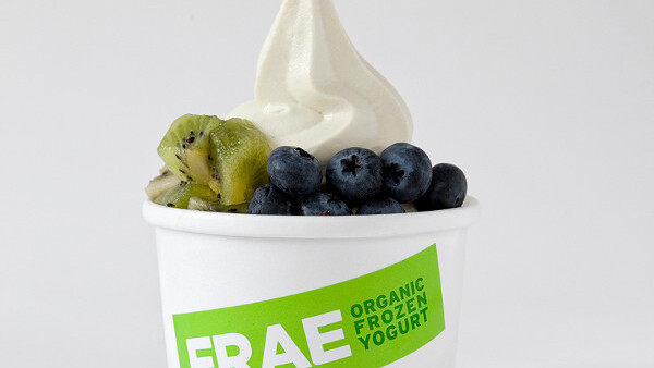 Android 2.2 now on more phones than 2.1 for first time