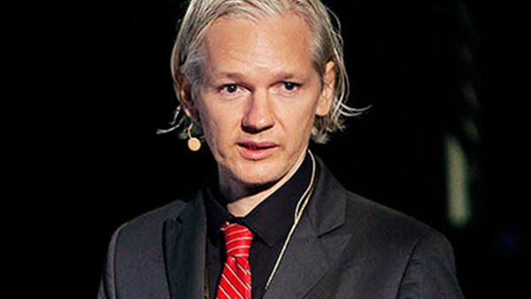 Julian Assange sees himself as “A martyr without dying”