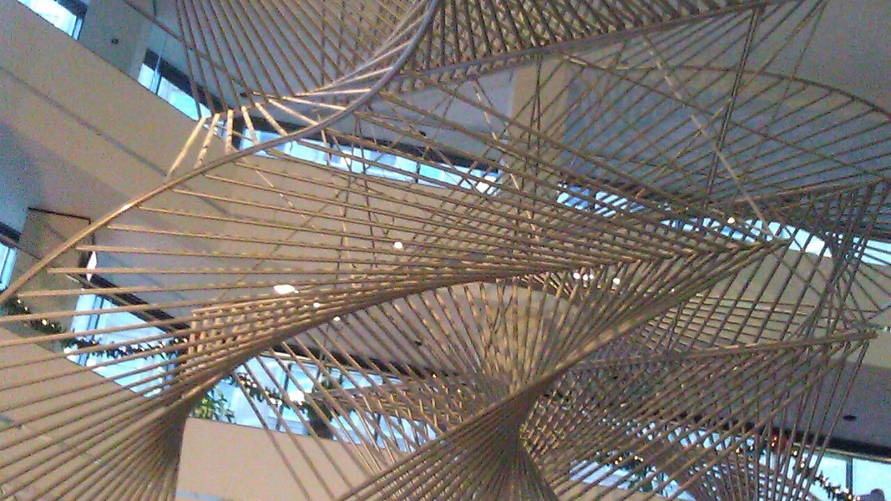 Apple’s plan to topple Facebook? Build NICHE social networking apps, not websites.