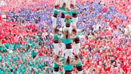 Video: Castellers make up a human castle in Tarragona, Spain