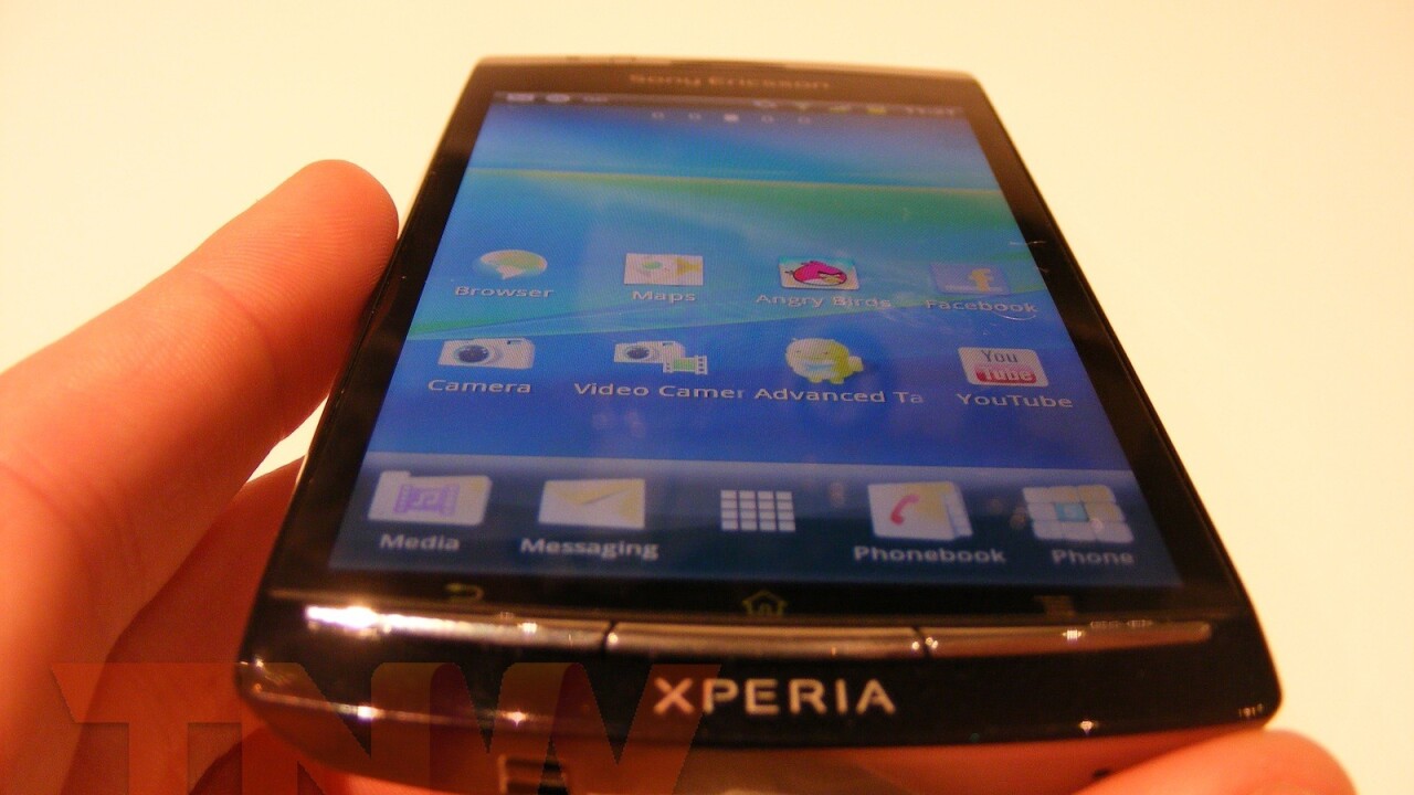 The photo we were all waiting for…Steve Jobs at dinner with Obama