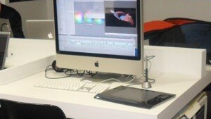 Apple Store down, hopes for a white iPhone 4 dashed?