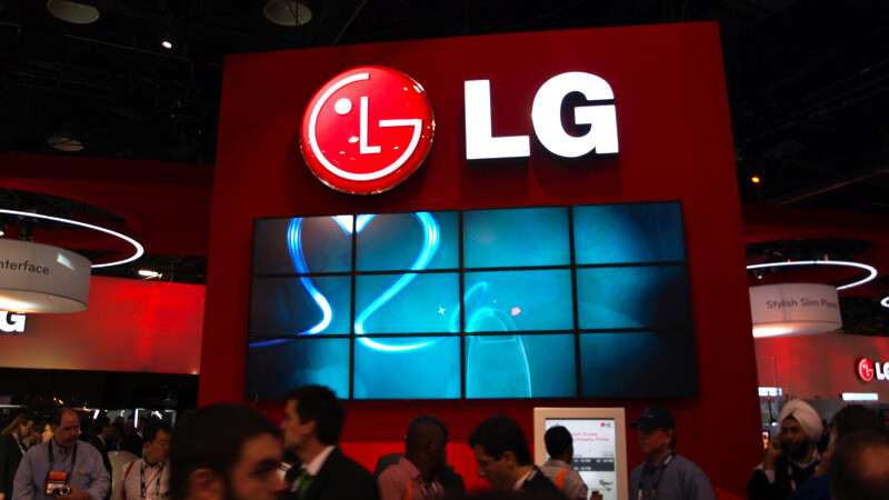 LG Optimus 3D appears in new video, dual-lens camera in attendance