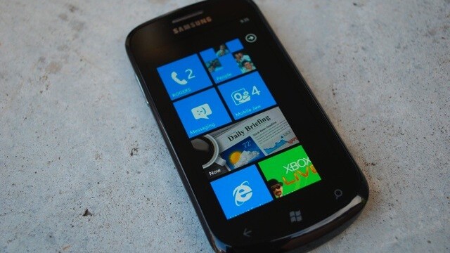 Microsoft fighting to convert developers to WP7