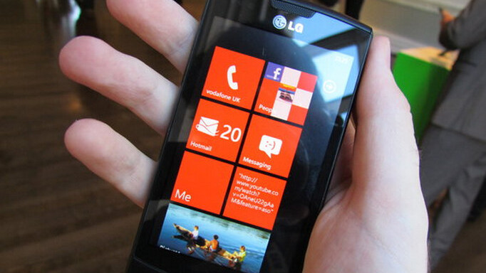 WP7 ads handing out magnetic Live Tiles all over Montreal