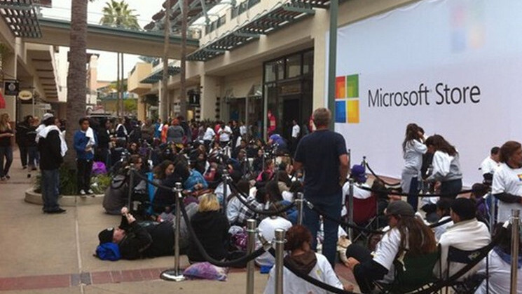 Microsoft to open new stores in Los Angeles, Houston