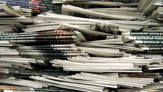 How Newspapers Should Embrace Social Media