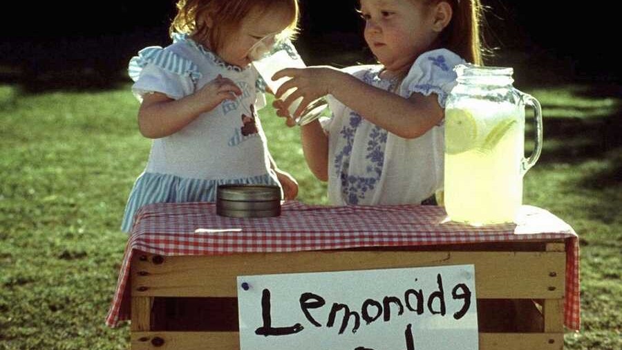 Social Listing: The app to sell anything, socially, locally and in realtime.