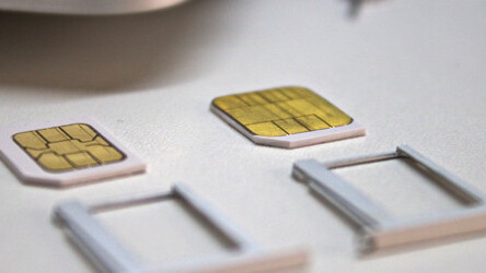 Apple developing smaller SIM card for thinner future iPhones?