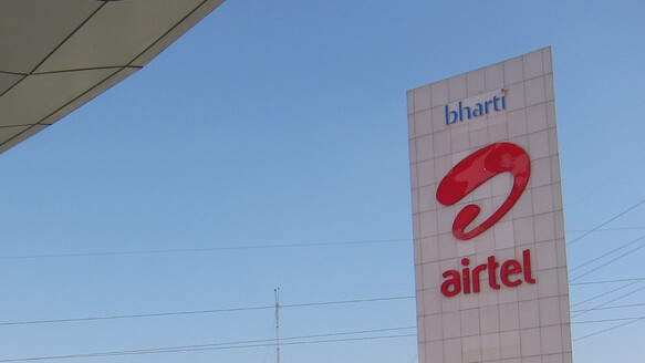 Airtel partners with Facebook, provides access to accounts without a data connection